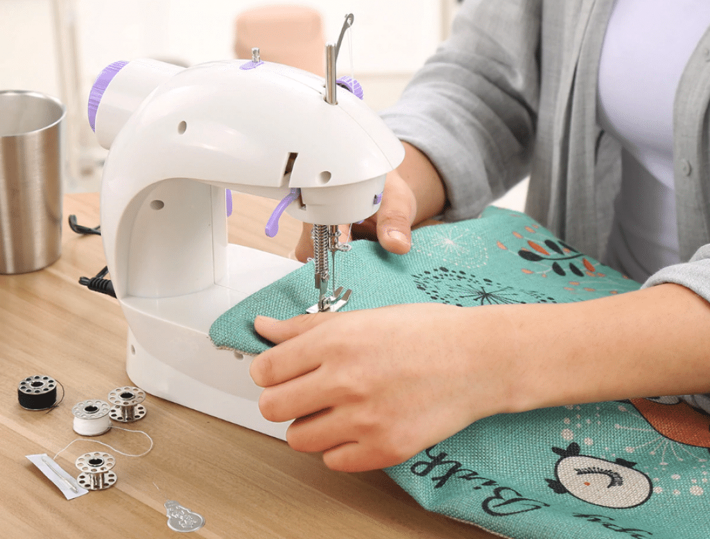 Best Small Sewing Machine of 2021